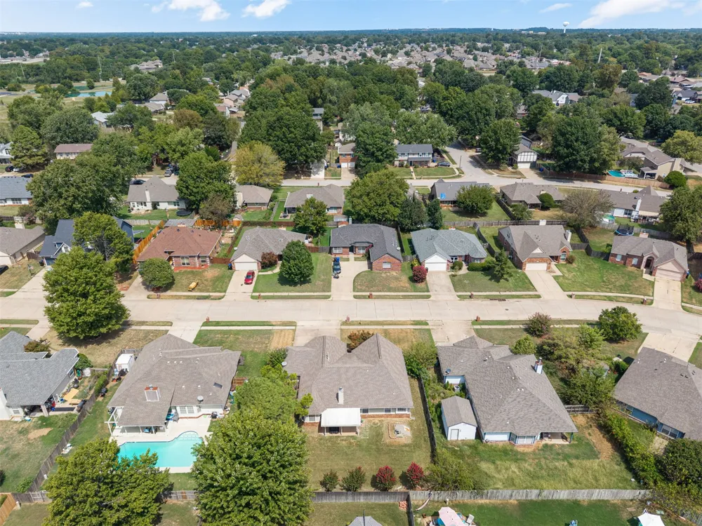 1717 W Jefferson Street Broken Arrow, OK 74011