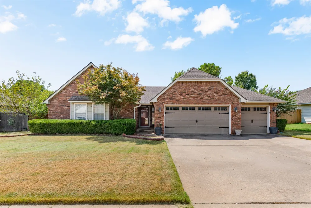 1717 W Jefferson Street Broken Arrow, OK 74011