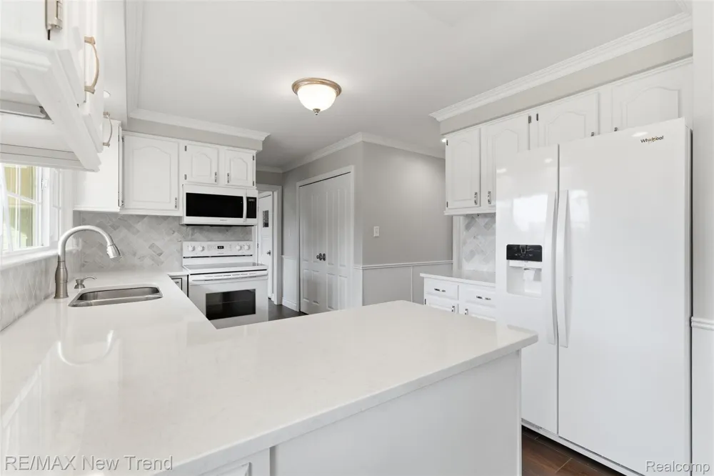 1043 Westview Road Bloomfield Hills City, MI 48304