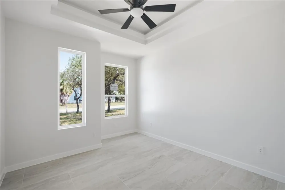 924 S 10TH Aransas Pass, TX 78336