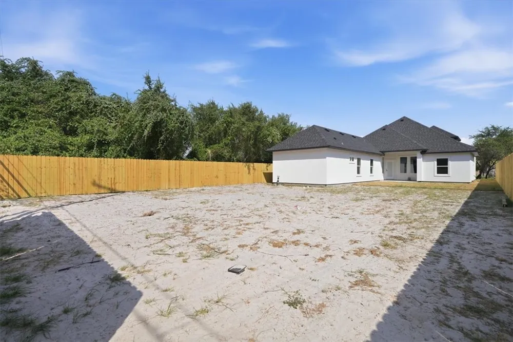 924 S 10TH Aransas Pass, TX 78336