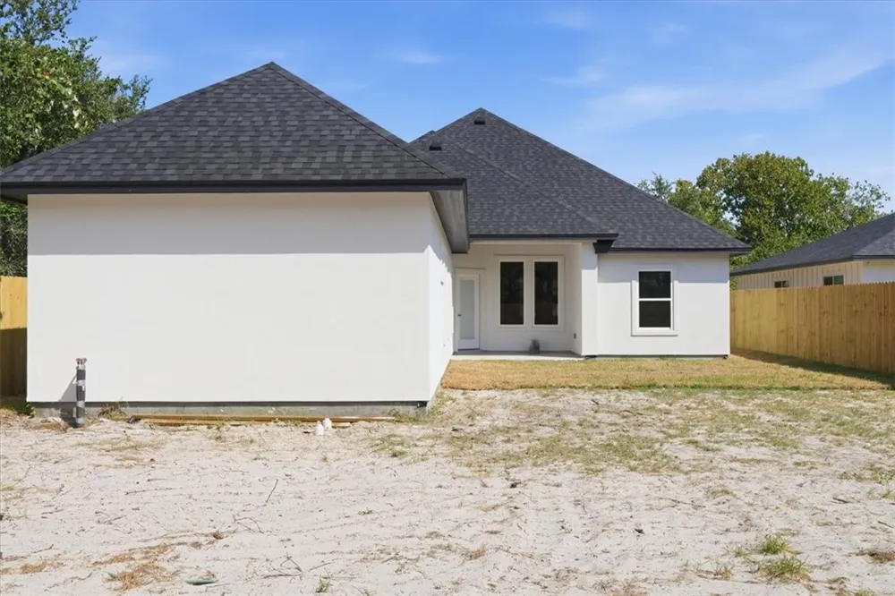 924 S 10TH Aransas Pass, TX 78336
