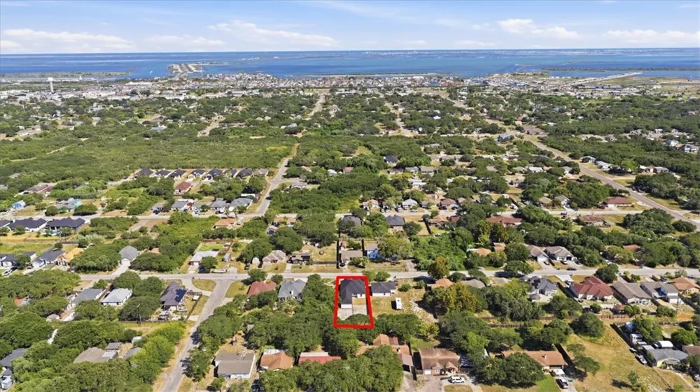 924 S 10TH Aransas Pass, TX 78336