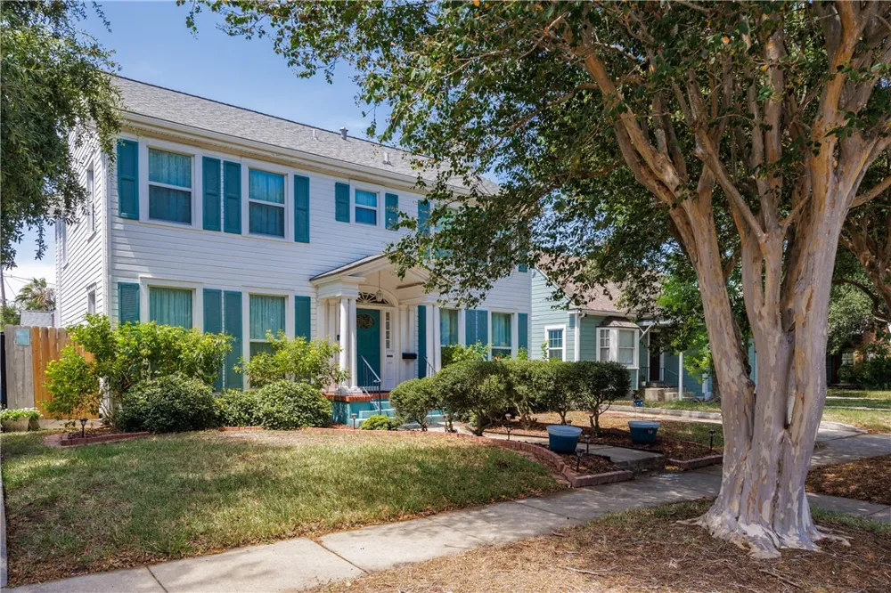 330 Cole Street Corpus Christi, TX 78404
