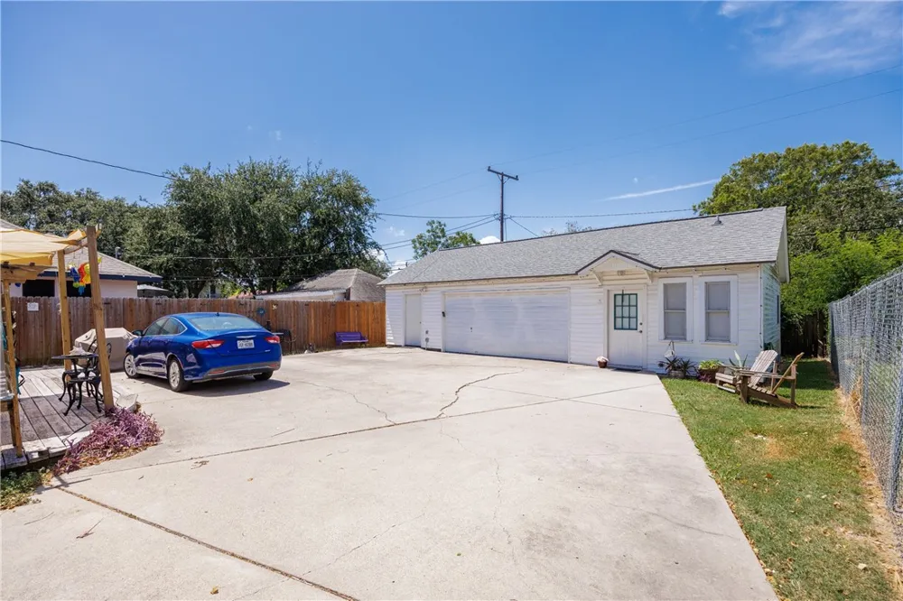 330 Cole Street Corpus Christi, TX 78404