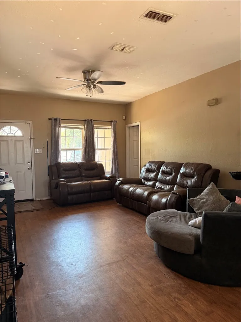 9034 McNorton Road Corpus Christi, TX 78409