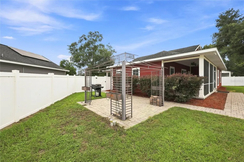 20104 NW 248TH STREET High Springs, FL 32643