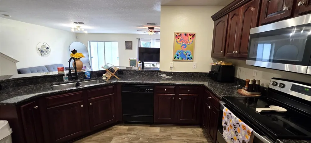 4555 LIMERICK DRIVE Tampa, FL 33610
