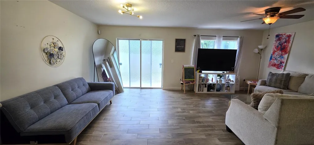 4555 LIMERICK DRIVE Tampa, FL 33610