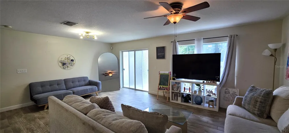 4555 LIMERICK DRIVE Tampa, FL 33610