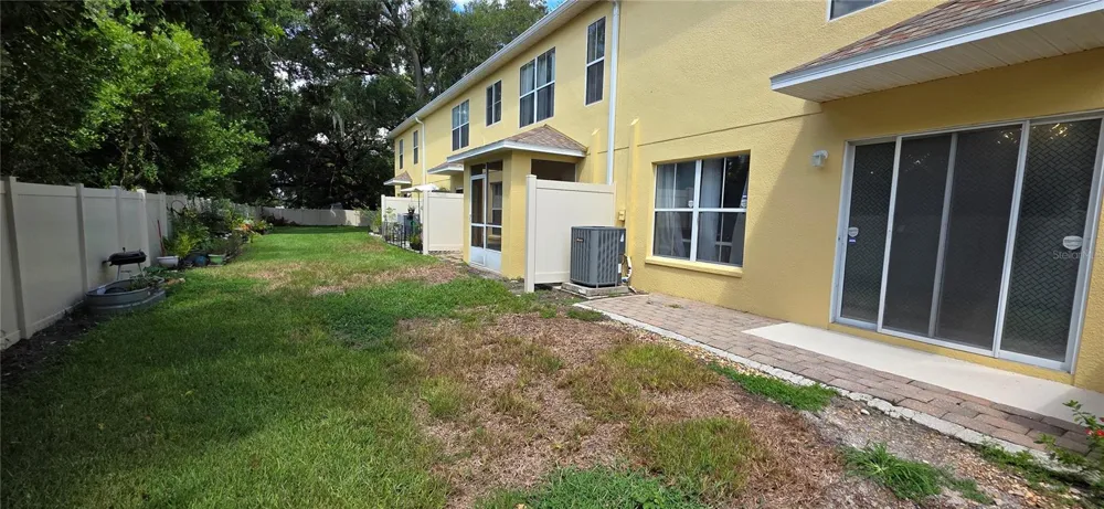 4555 LIMERICK DRIVE Tampa, FL 33610