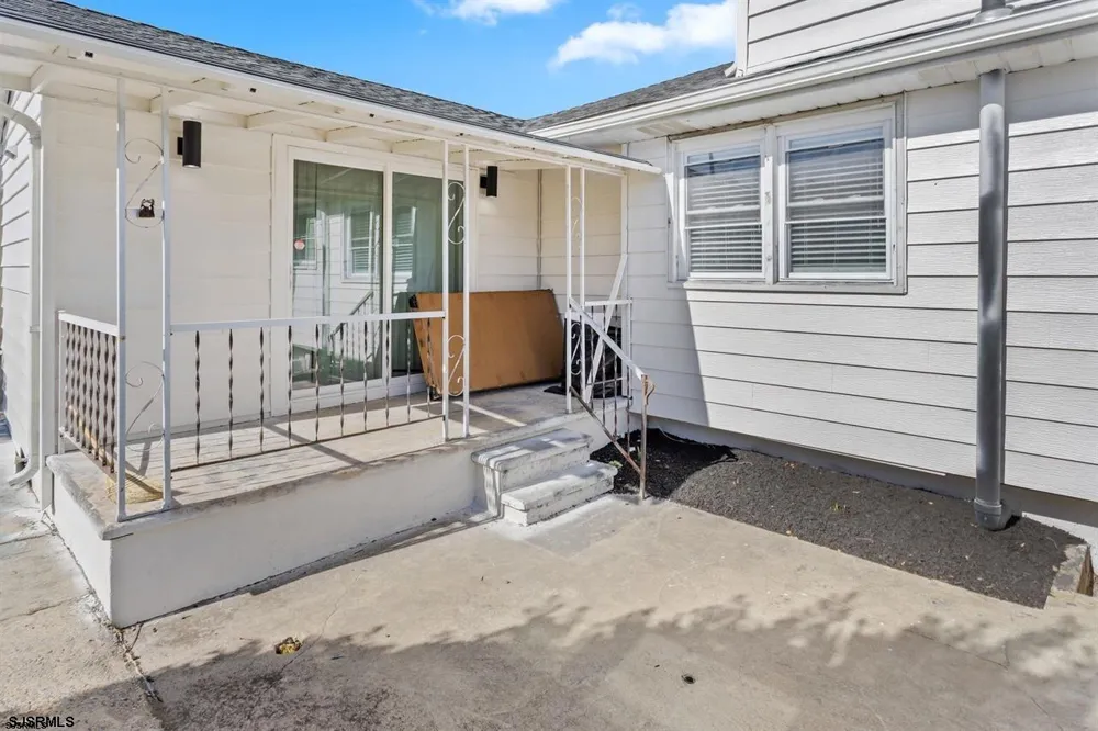 1134 Monroe Ave Atlantic City, NJ 08401