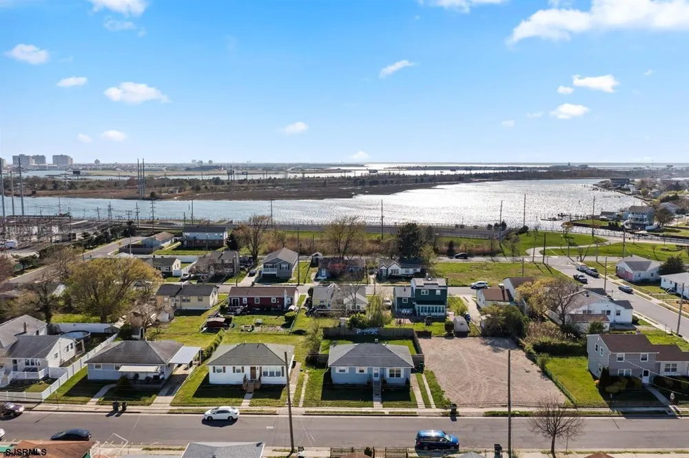 1134 Monroe Ave Atlantic City, NJ 08401