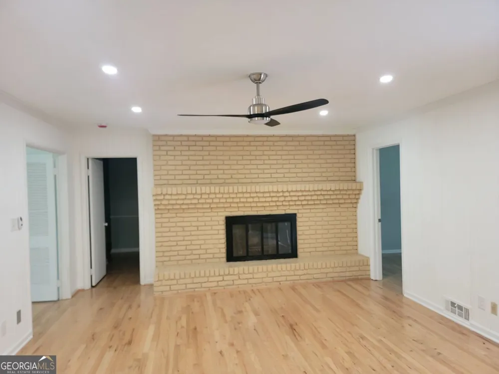 4051 Warrior TRL Stone Mountain, GA 30083