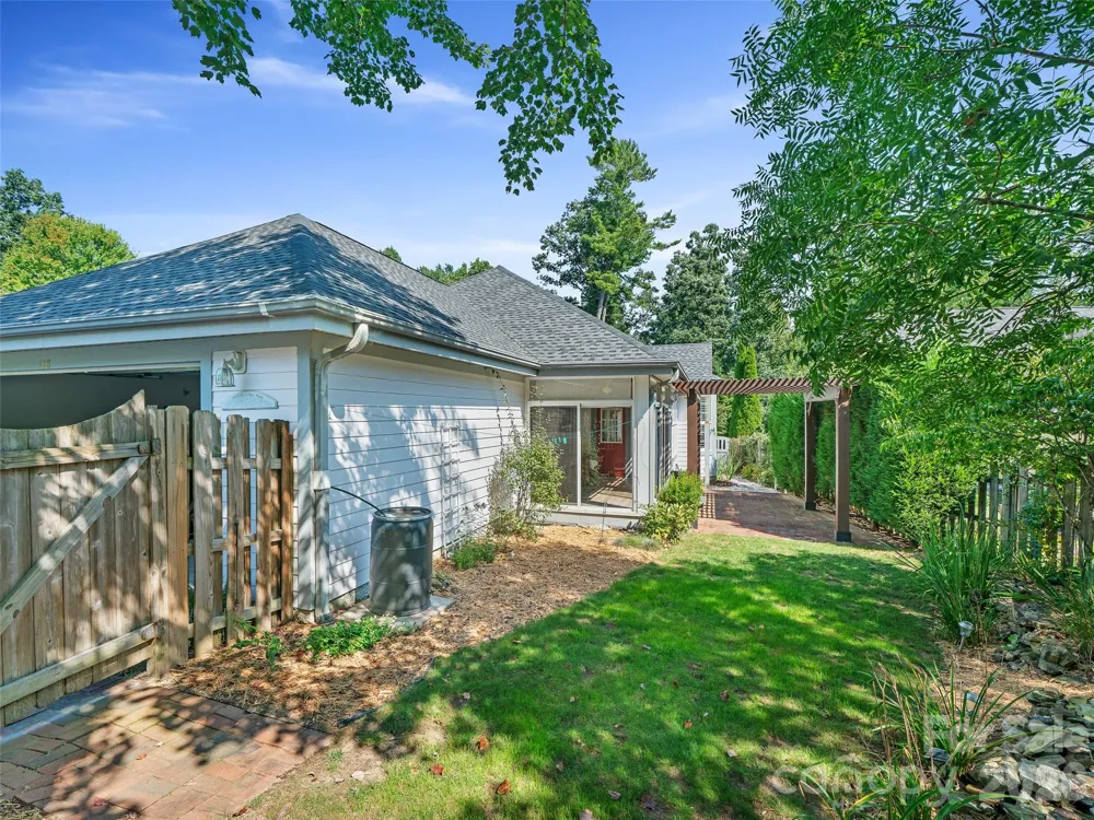 128 Village Greenway Flat Rock, NC 28731