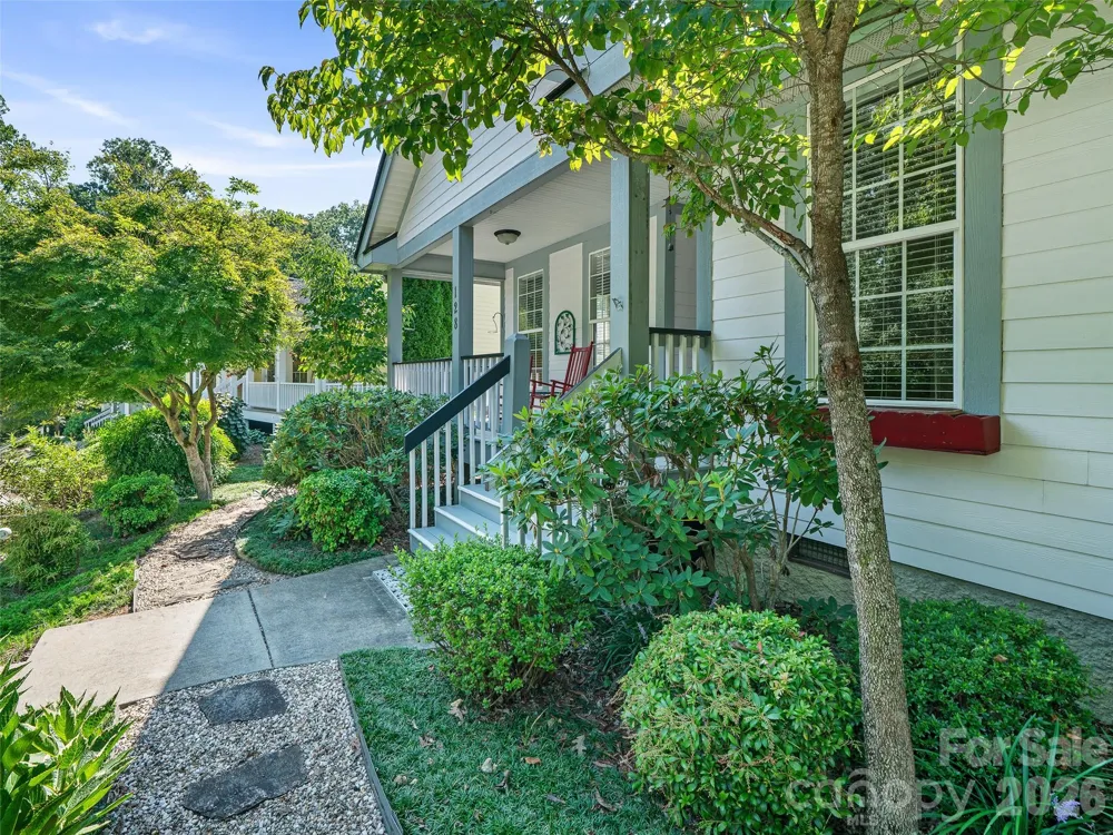 128 Village Greenway Flat Rock, NC 28731
