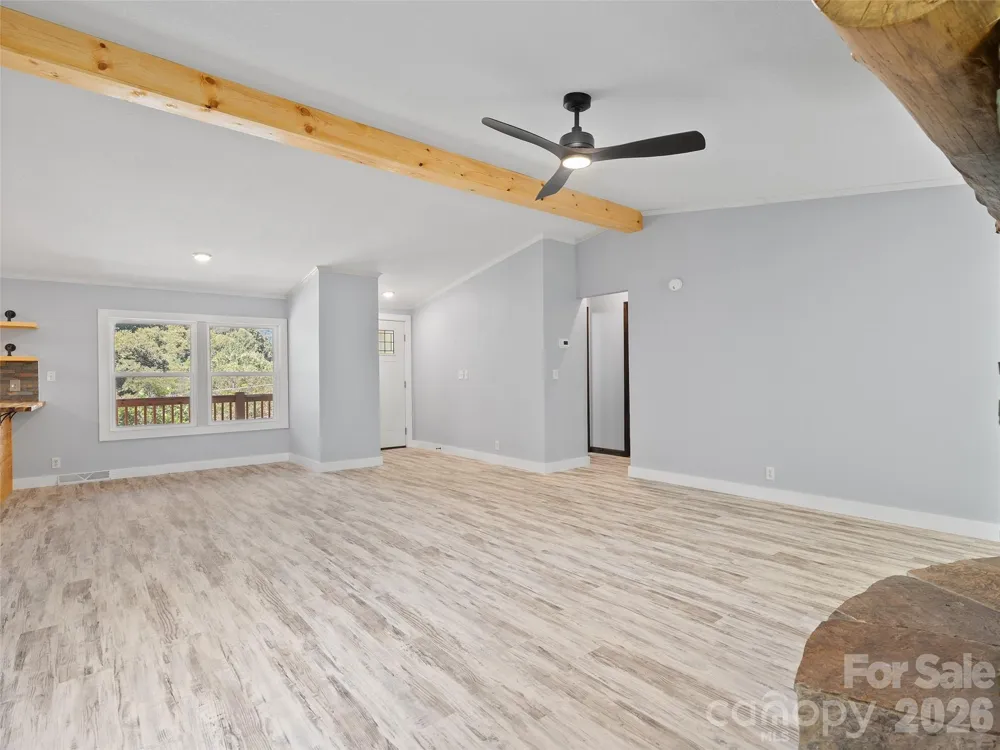 26 Lancelot Loop Canton, NC 28716