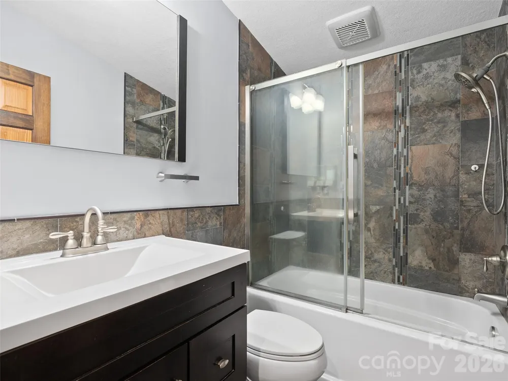 26 Lancelot Loop Canton, NC 28716