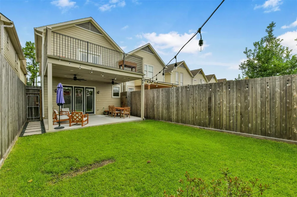 652 E 6th 1/2 Street Houston, TX 77007