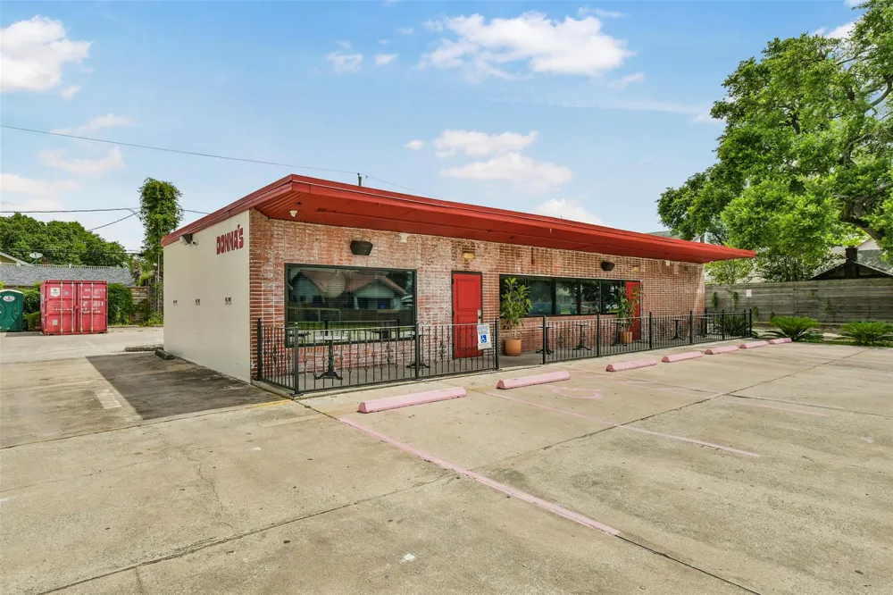 652 E 6th 1/2 Street Houston, TX 77007
