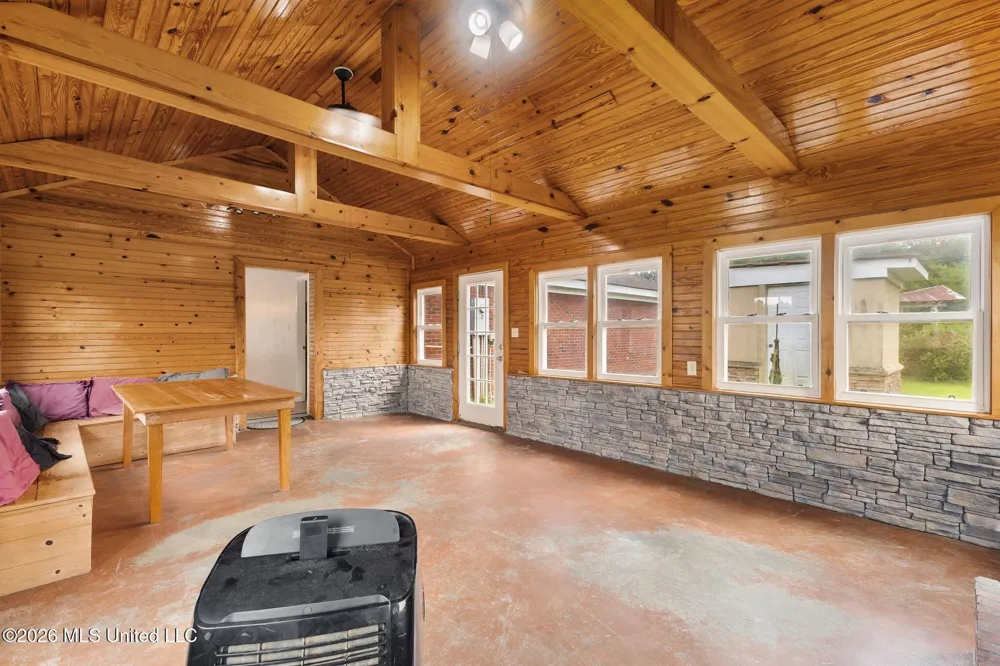 759 Lavelle Ladner Road Lumberton, MS 39455