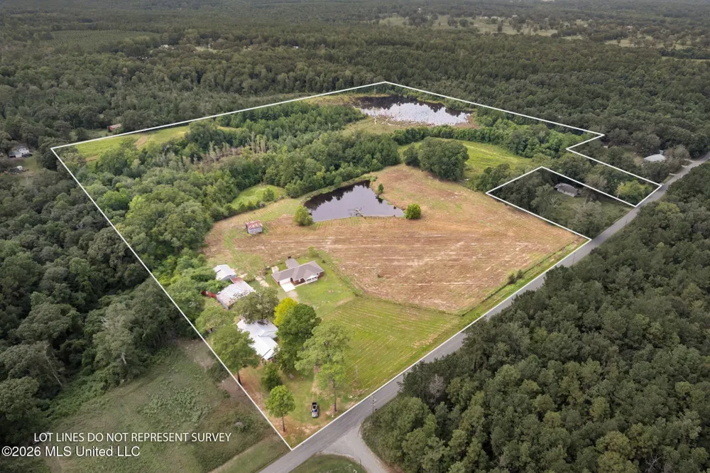 759 Lavelle Ladner Road Lumberton, MS 39455