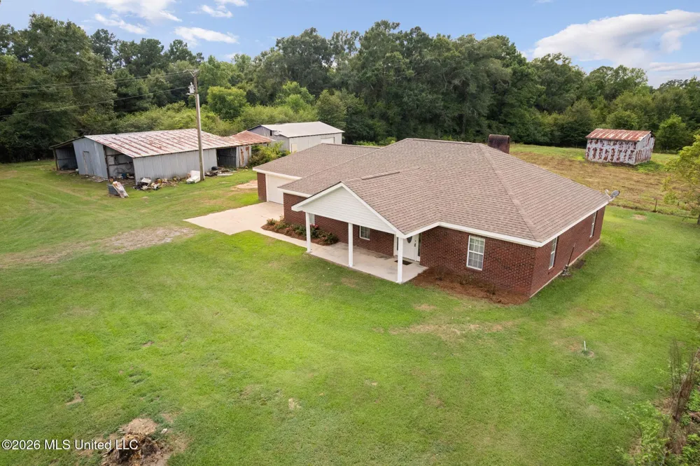 759 Lavelle Ladner Road Lumberton, MS 39455