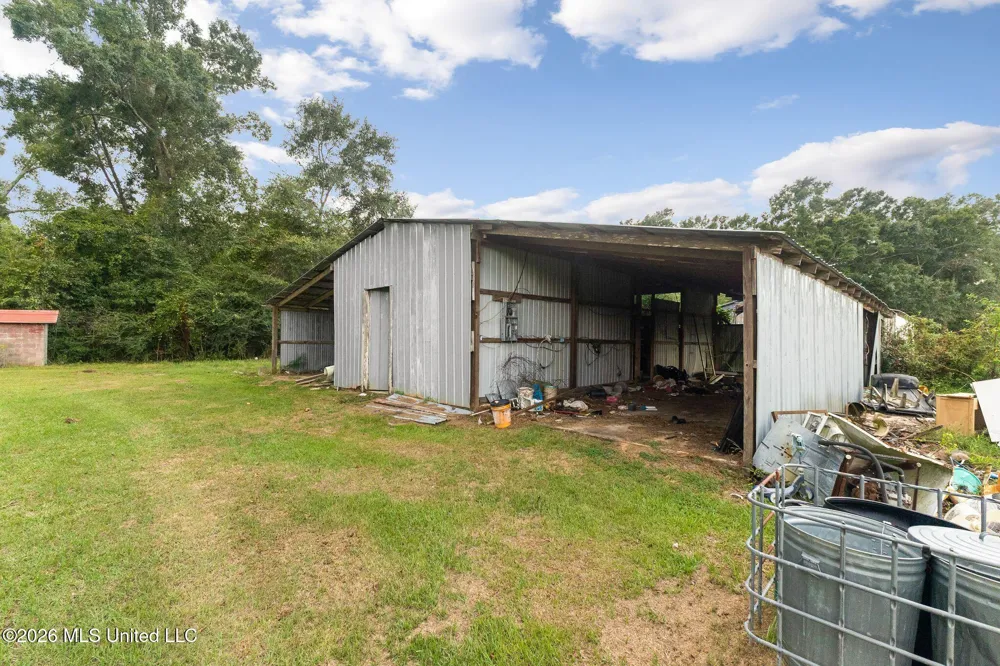759 Lavelle Ladner Road Lumberton, MS 39455
