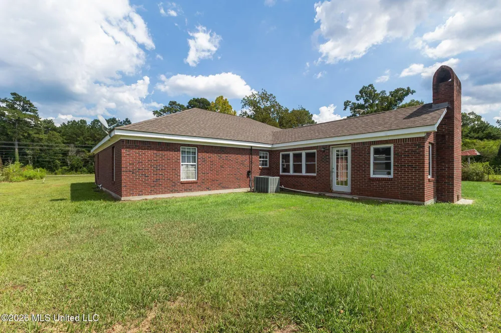 759 Lavelle Ladner Road Lumberton, MS 39455