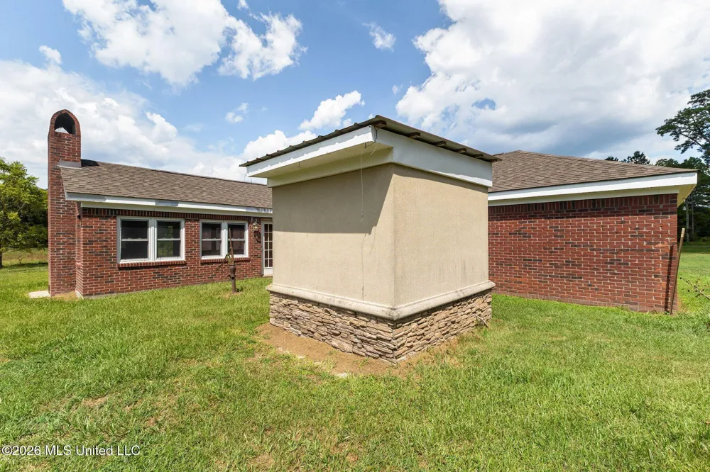 759 Lavelle Ladner Road Lumberton, MS 39455