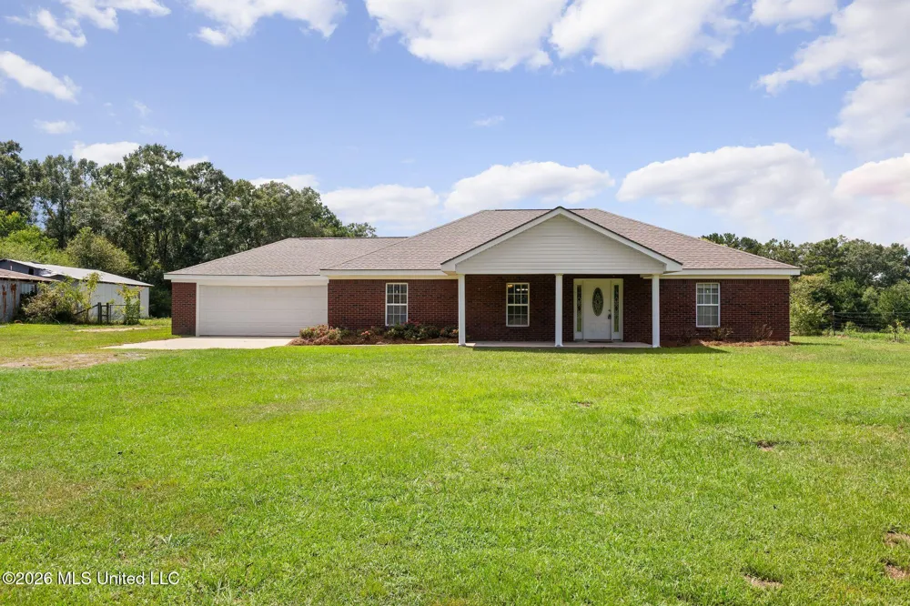 759 Lavelle Ladner Road Lumberton, MS 39455
