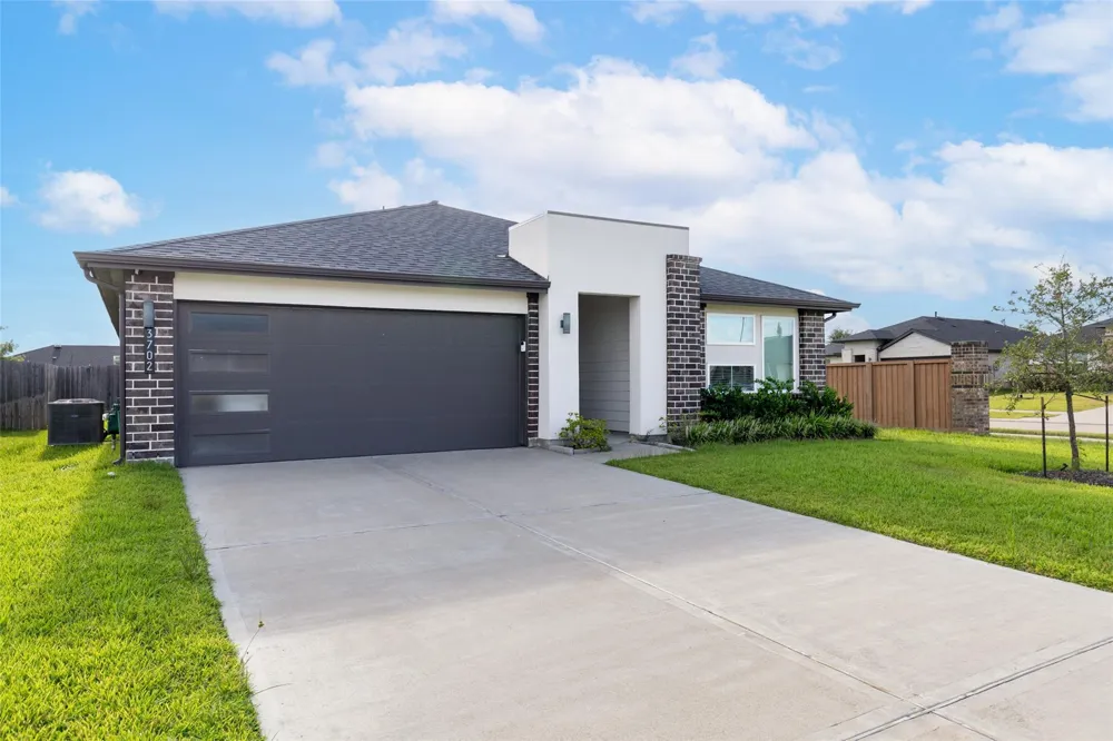 3702 Sparkman Lane Fulshear, TX 77494