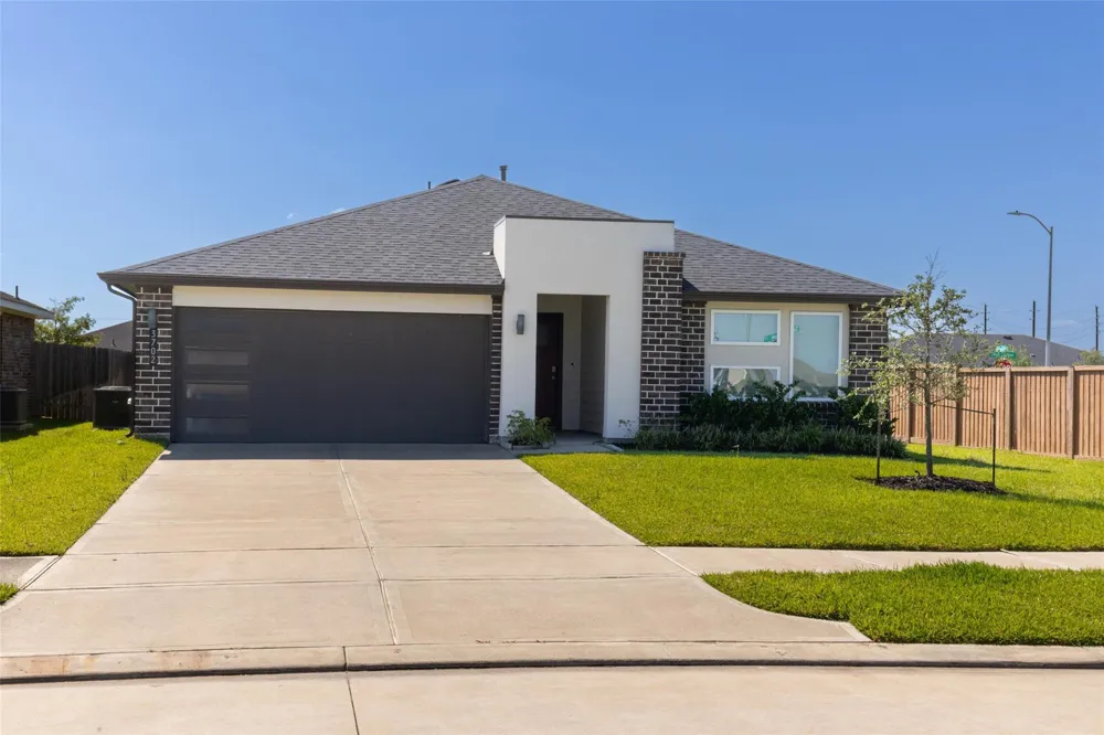 3702 Sparkman Lane Fulshear, TX 77494