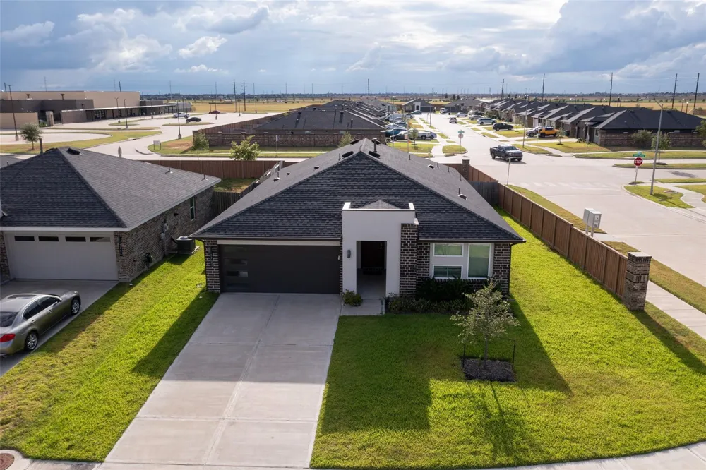 3702 Sparkman Lane Fulshear, TX 77494