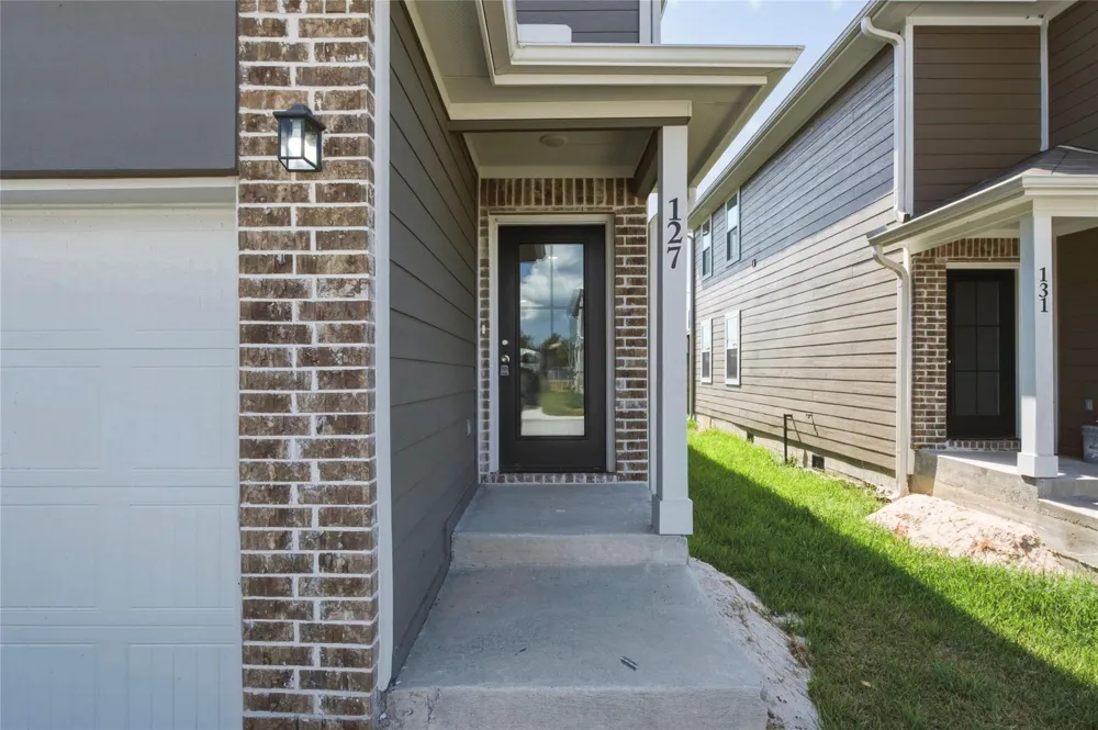 127 Egret Canal Baytown, TX 77523