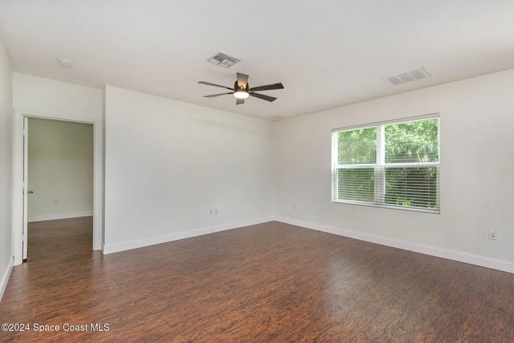 2675 Falcon Lane Mims, FL 32754