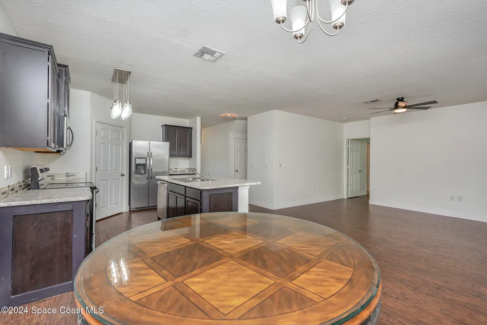 2675 Falcon Lane Mims, FL 32754
