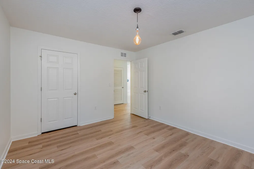 2675 Falcon Lane Mims, FL 32754