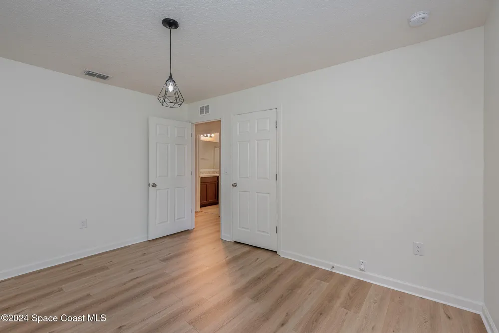 2675 Falcon Lane Mims, FL 32754
