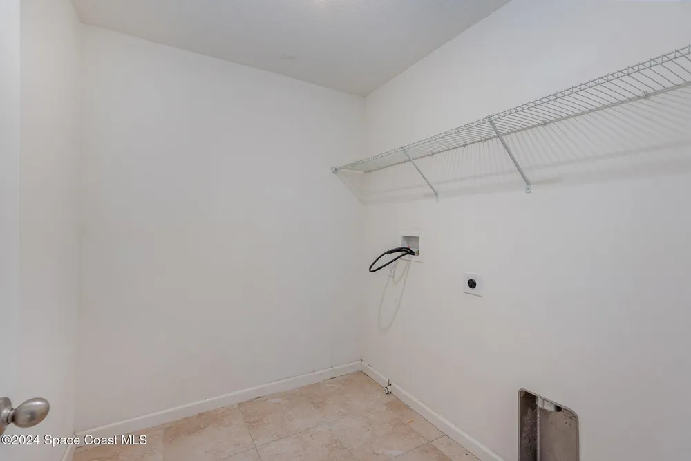 2675 Falcon Lane Mims, FL 32754
