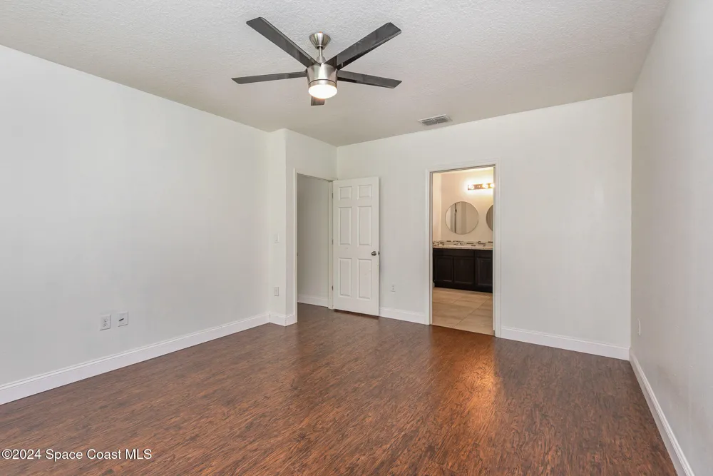 2675 Falcon Lane Mims, FL 32754