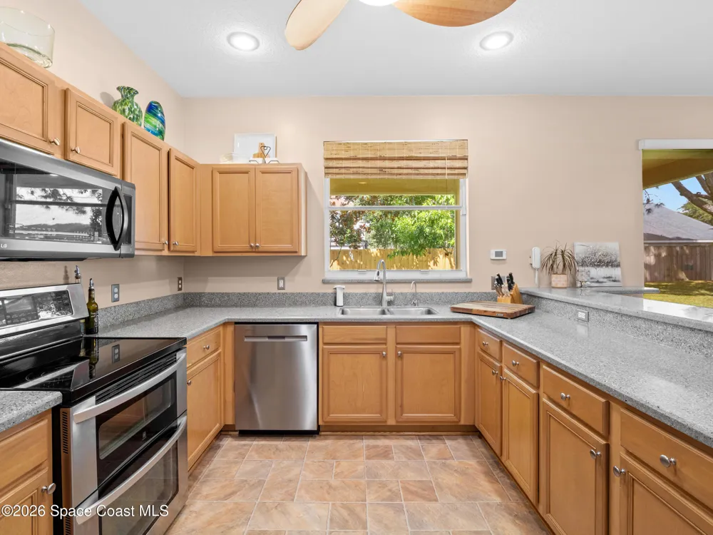 371 Brookcrest Circle Rockledge, FL 32955