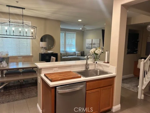 121 Chadron Ladera Ranch, CA 92694