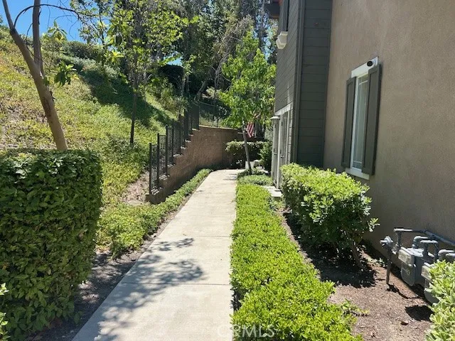 121 Chadron Ladera Ranch, CA 92694