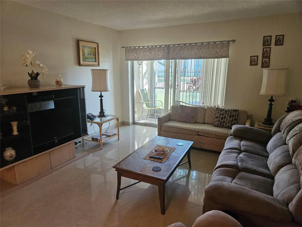 959 SE 2ND AVENUE #117 Deerfield Beach, FL 33441