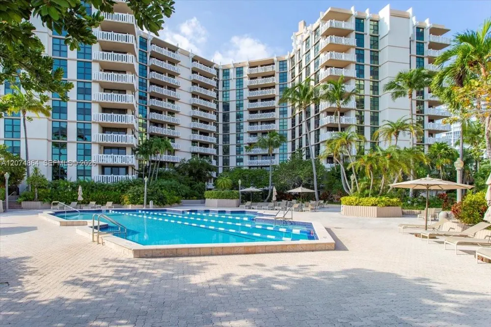 1111 CRANDON BL #B1003 Key Biscayne, FL 33149