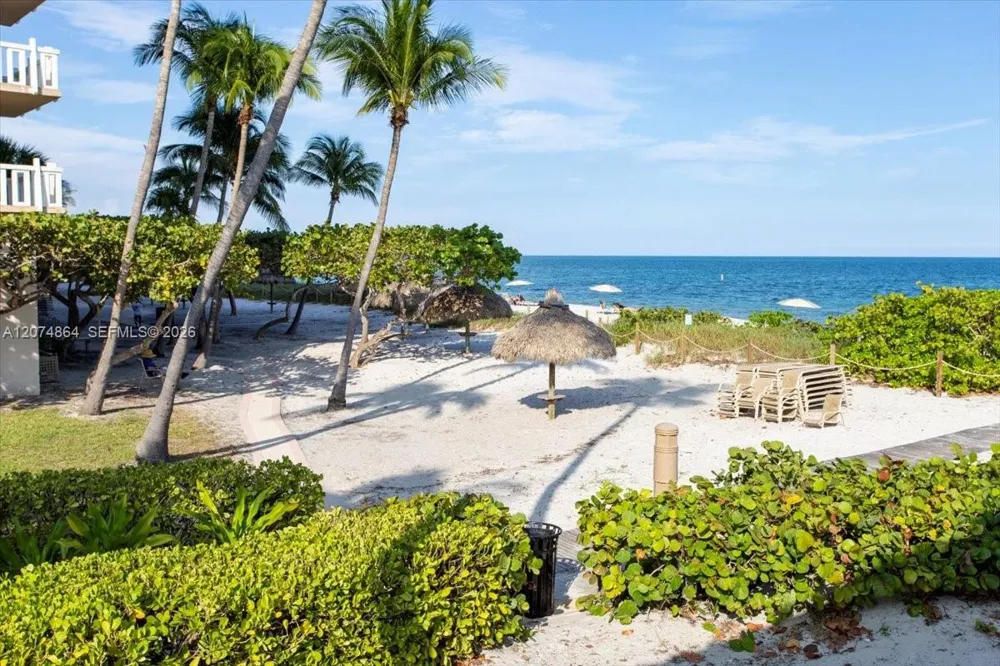 1111 CRANDON BL #B1003 Key Biscayne, FL 33149