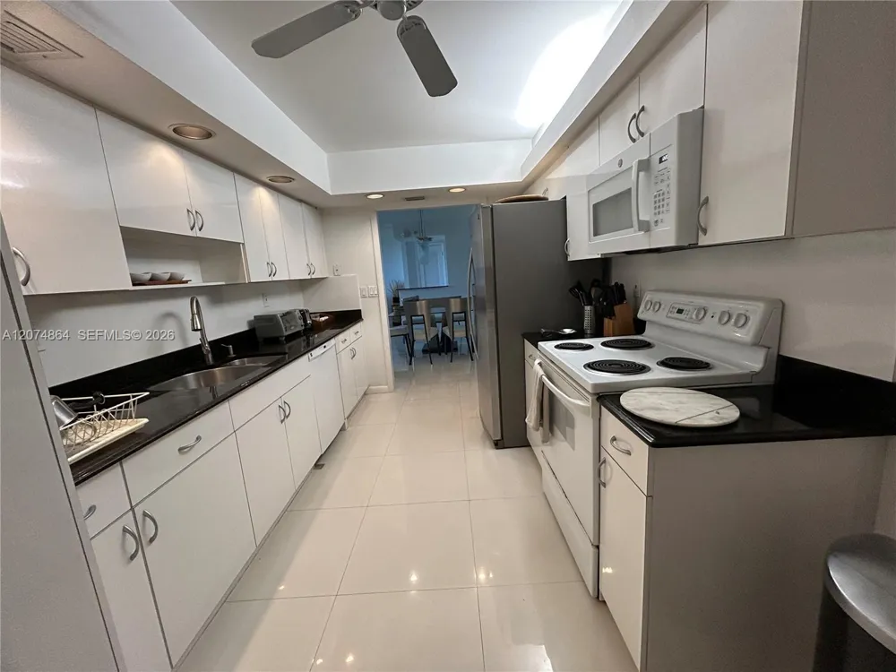1111 CRANDON BL #B1003 Key Biscayne, FL 33149