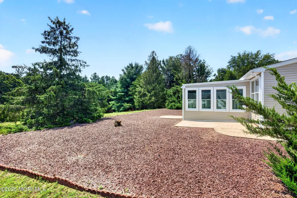 5 Shaw Court Toms River, NJ 08757
