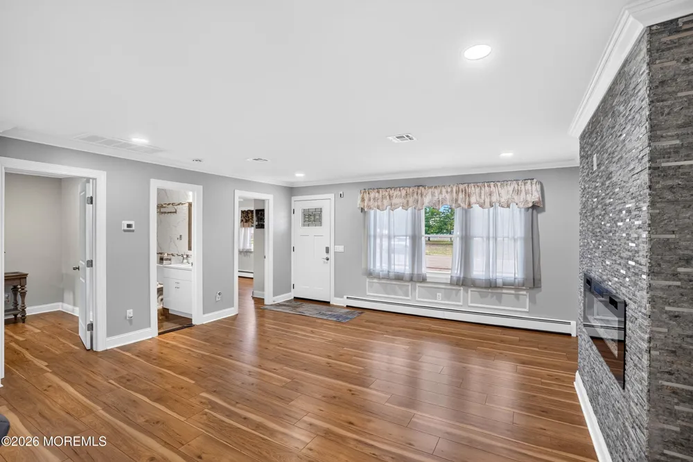 5 Shaw Court Toms River, NJ 08757
